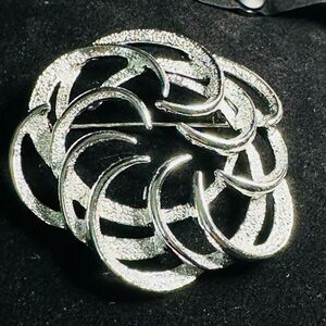 Vintage Sarah Coventry Swirl Silver Tone Brooch